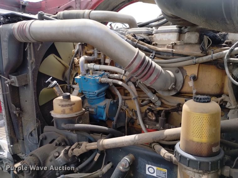 image for item DQ6119 2006 Peterbilt  379 semi truck