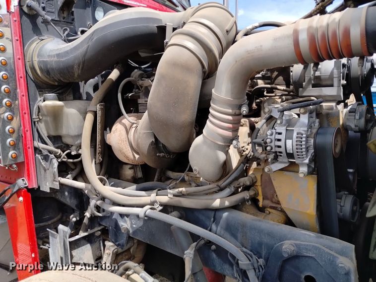 image for item DQ6119 2006 Peterbilt  379 semi truck