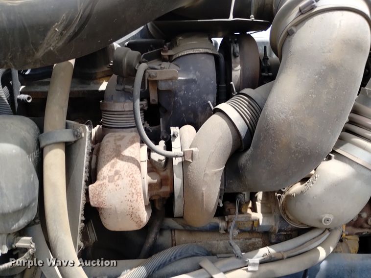 image for item DQ6119 2006 Peterbilt  379 semi truck