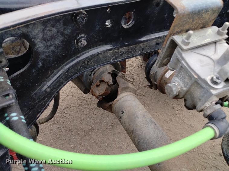 image for item DQ6138 2013 International  7400 WorkStar truck cab and chassis