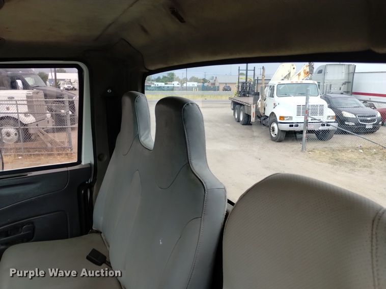 image for item DQ6138 2013 International  7400 WorkStar truck cab and chassis