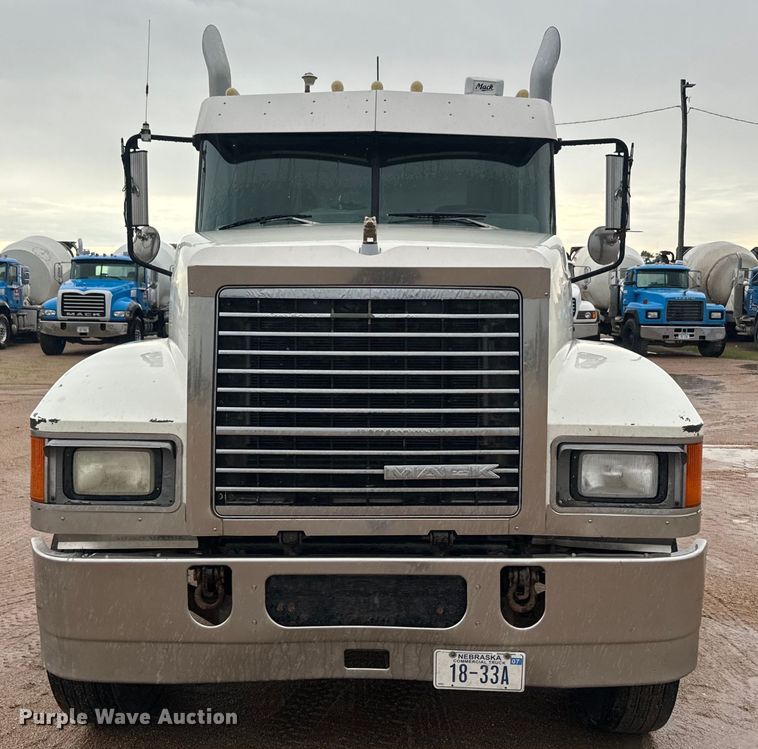 image for item DQ6780 2008 Mack CHU Gold semi truck