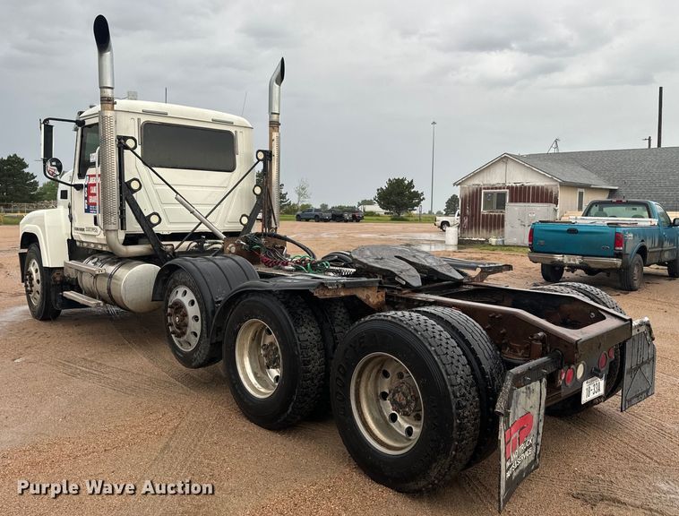 image for item DQ6780 2008 Mack CHU Gold semi truck