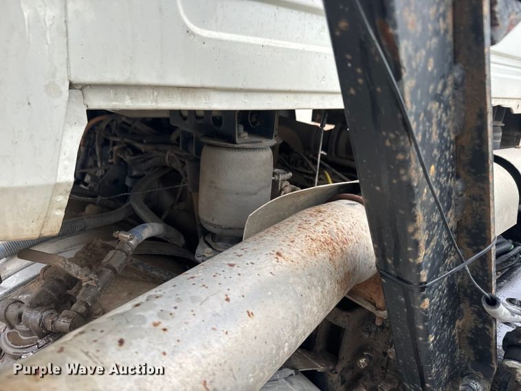 image for item DQ6780 2008 Mack CHU Gold semi truck