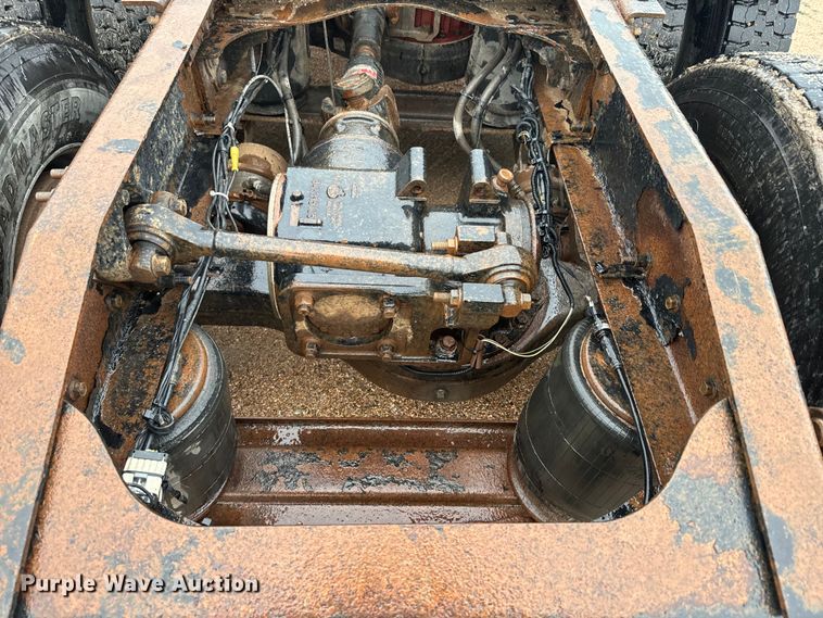 image for item DQ6780 2008 Mack CHU Gold semi truck