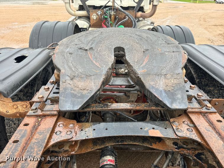 image for item DQ6780 2008 Mack CHU Gold semi truck