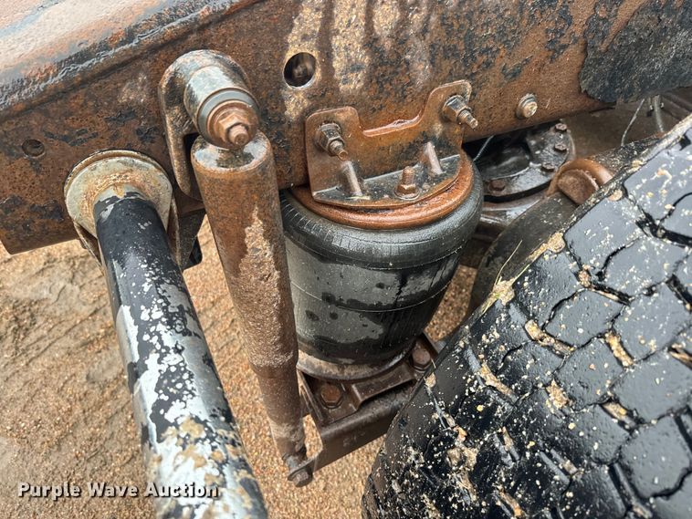 image for item DQ6780 2008 Mack CHU Gold semi truck