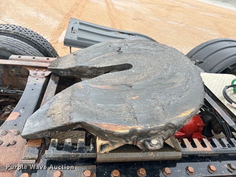 image for item DQ6780 2008 Mack CHU Gold semi truck