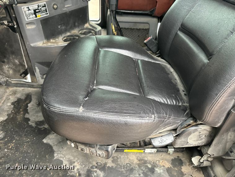 image for item DQ6780 2008 Mack CHU Gold semi truck