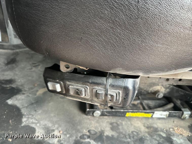 image for item DQ6780 2008 Mack CHU Gold semi truck