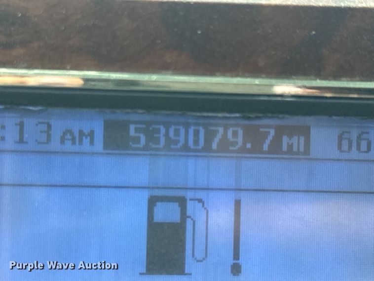 image for item DQ6780 2008 Mack CHU Gold semi truck