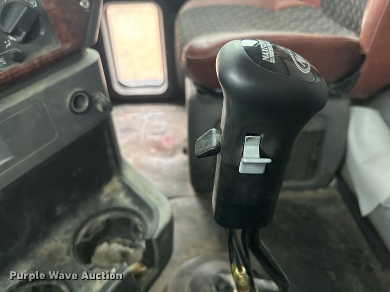 image for item DQ6780 2008 Mack CHU Gold semi truck