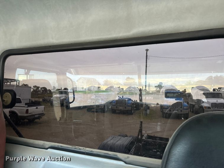 image for item DQ6780 2008 Mack CHU Gold semi truck