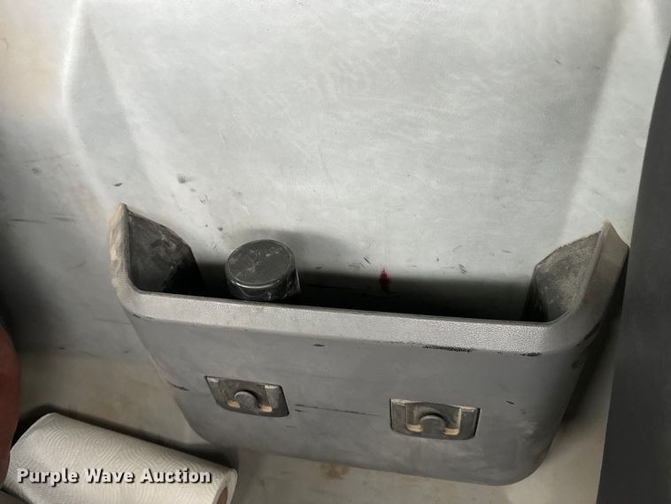 image for item DQ6780 2008 Mack CHU Gold semi truck