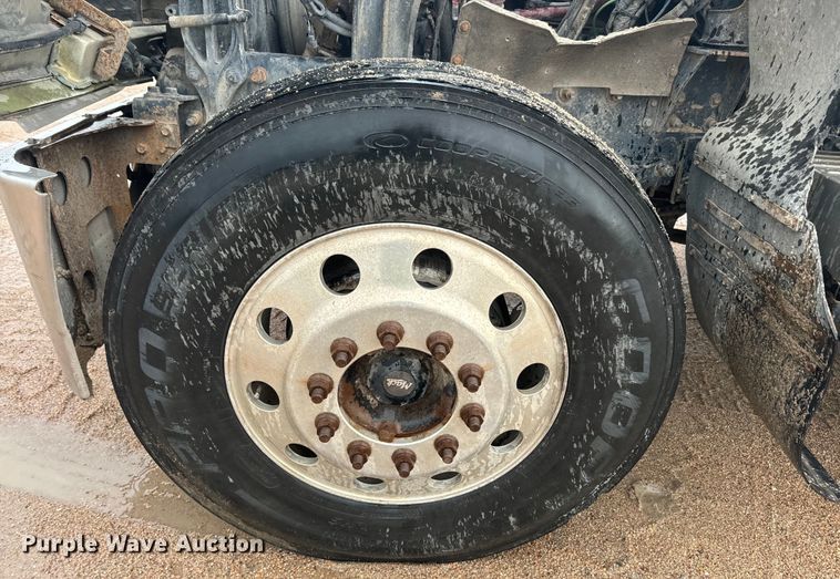 image for item DQ6780 2008 Mack CHU Gold semi truck