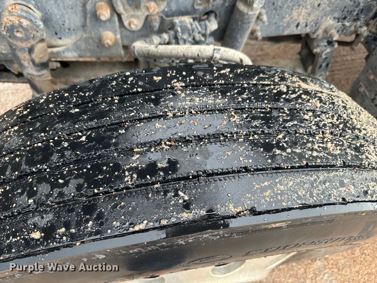 image for item DQ6780 2008 Mack CHU Gold semi truck