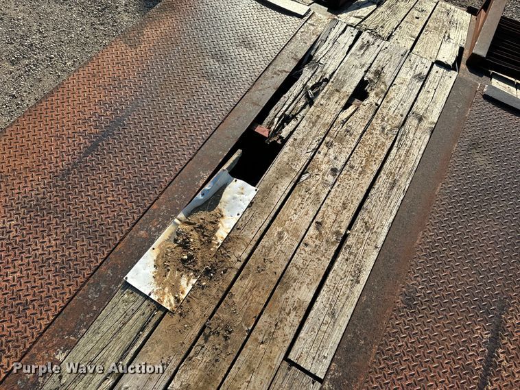 image for item DQ6795 1997 Neville Built drop deck equipment trailer