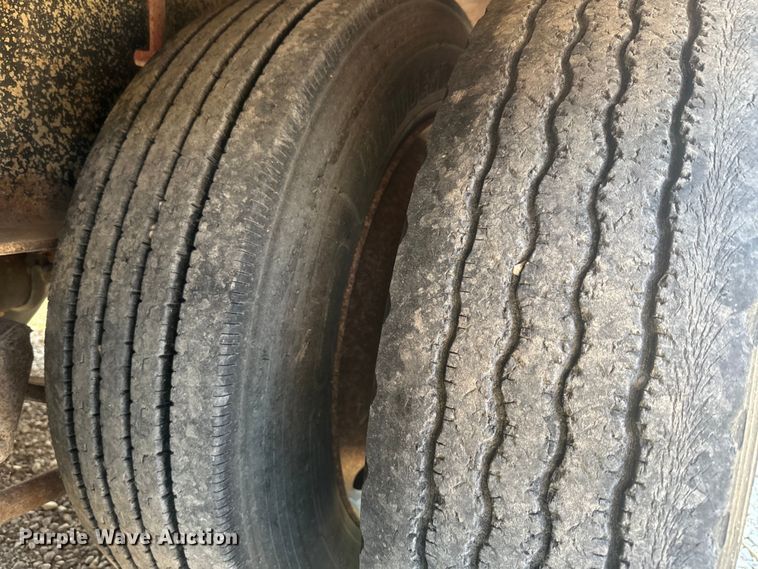 image for item DQ6795 1997 Neville Built drop deck equipment trailer