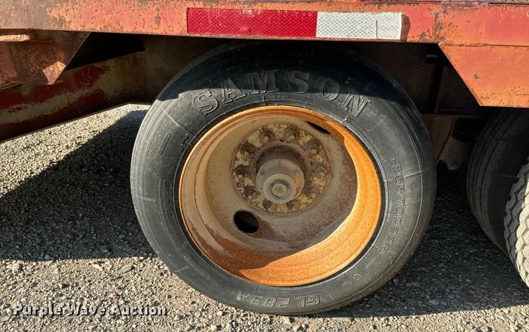 image for item DQ6795 1997 Neville Built drop deck equipment trailer