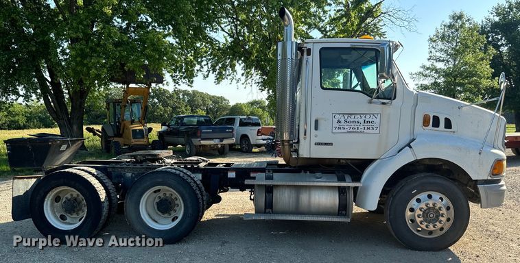 image for item DQ6796 2005 Sterling  semi truck
