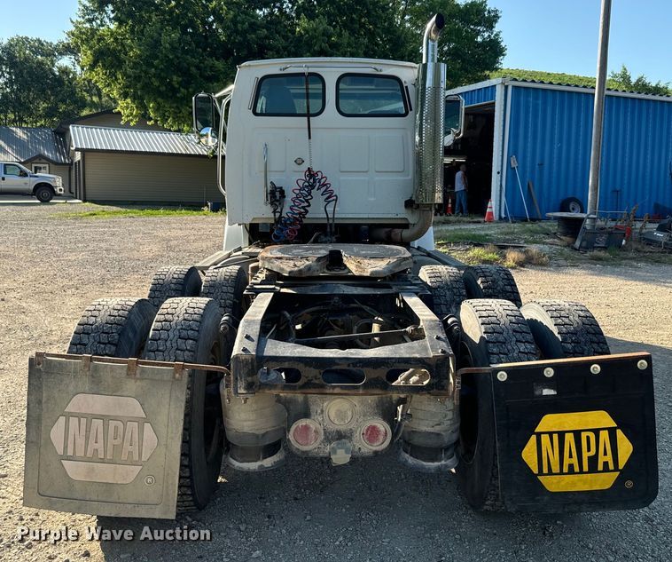 image for item DQ6796 2005 Sterling  semi truck