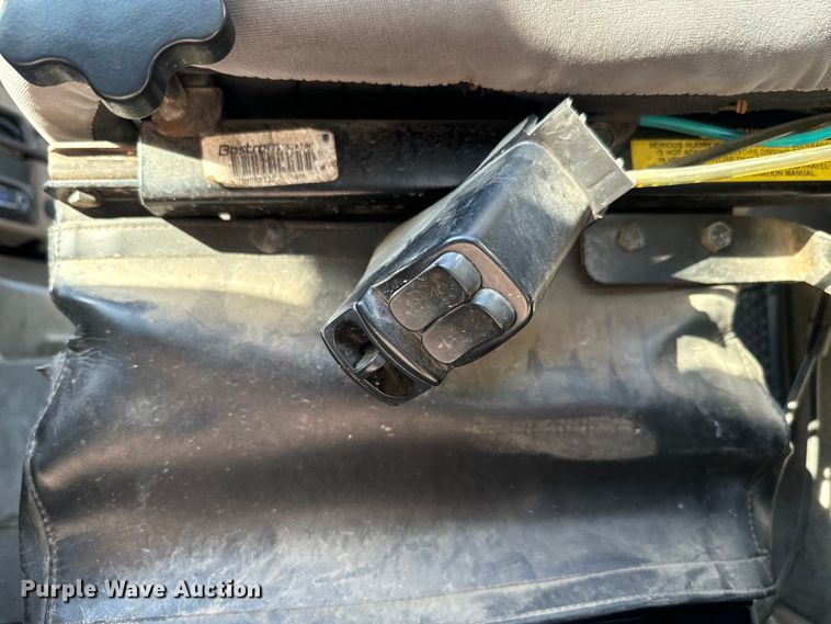 image for item DQ6796 2005 Sterling  semi truck