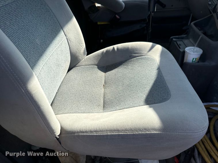 image for item DQ6796 2005 Sterling  semi truck