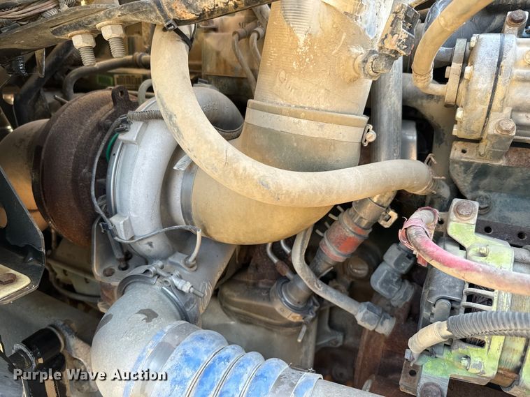 image for item DQ6796 2005 Sterling  semi truck