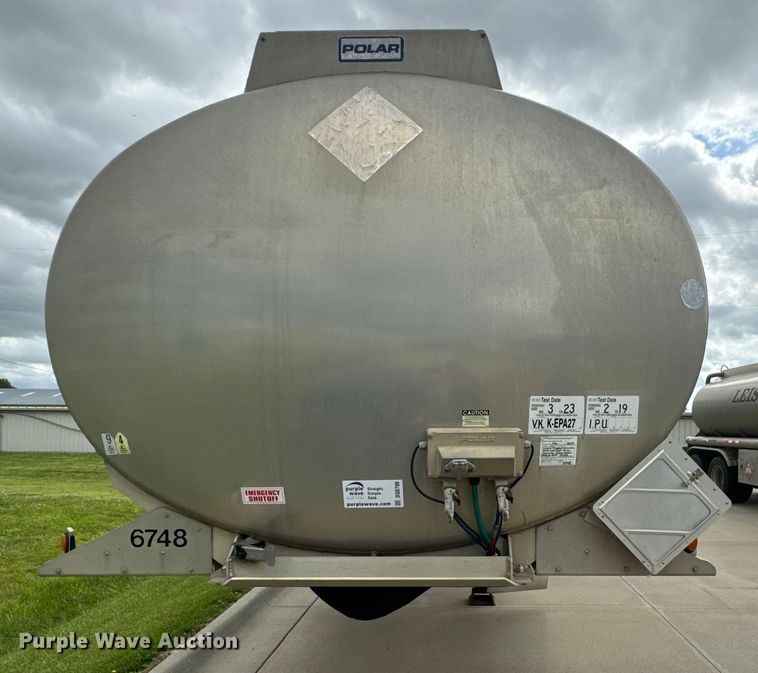 image for item DQ6798 2004 Polar tank trailer