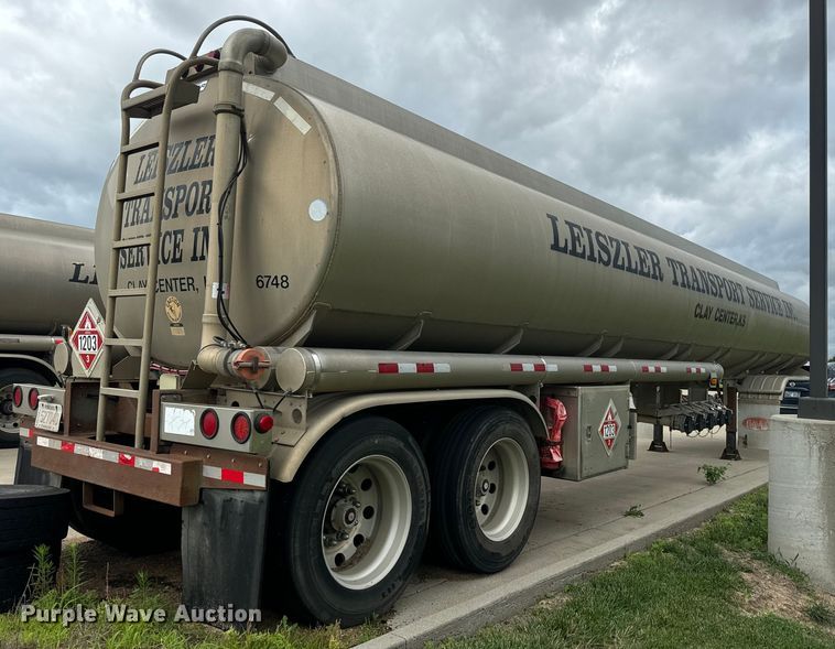 image for item DQ6798 2004 Polar tank trailer