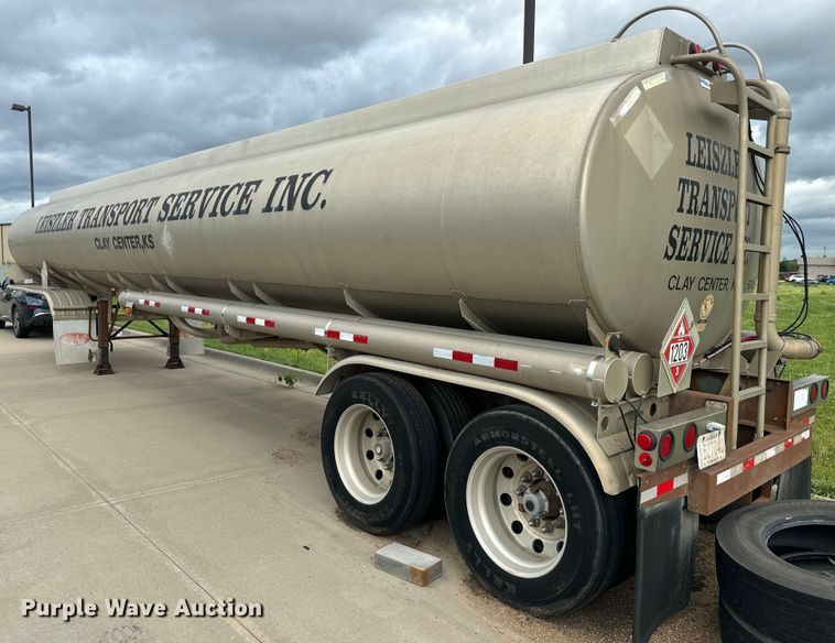 image for item DQ6798 2004 Polar tank trailer