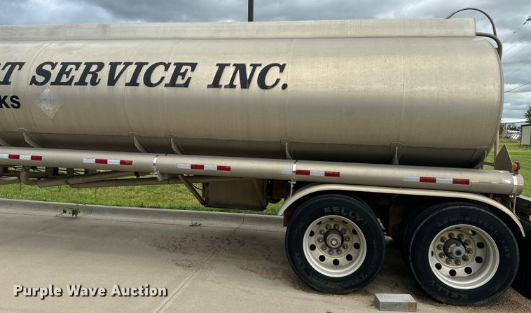 image for item DQ6798 2004 Polar tank trailer