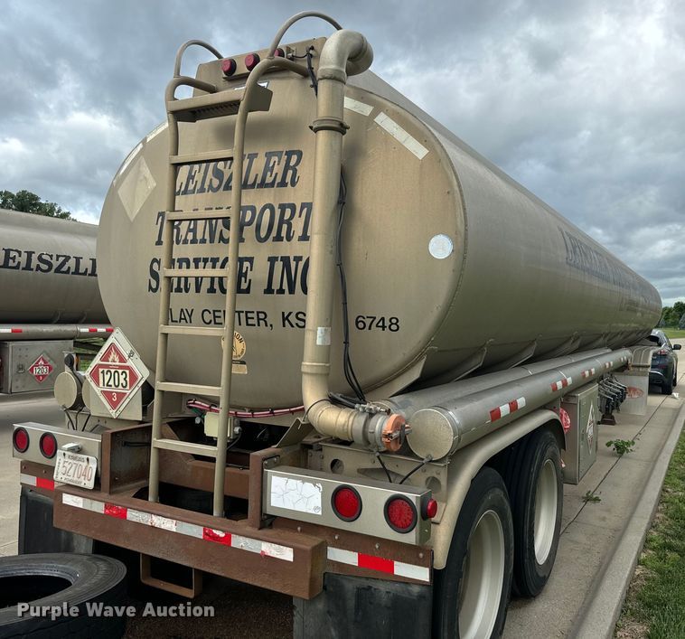 image for item DQ6798 2004 Polar tank trailer