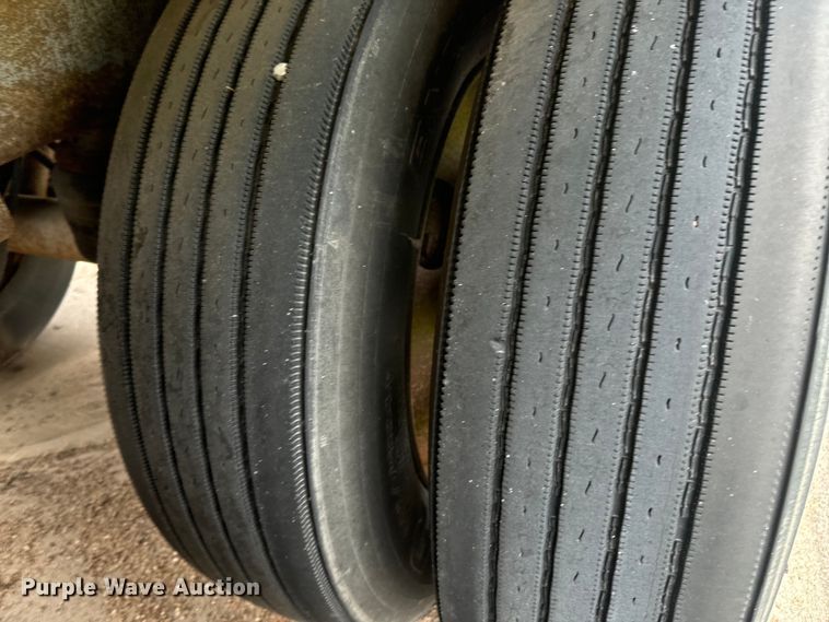 image for item DQ6798 2004 Polar tank trailer