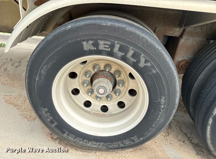 image for item DQ6798 2004 Polar tank trailer