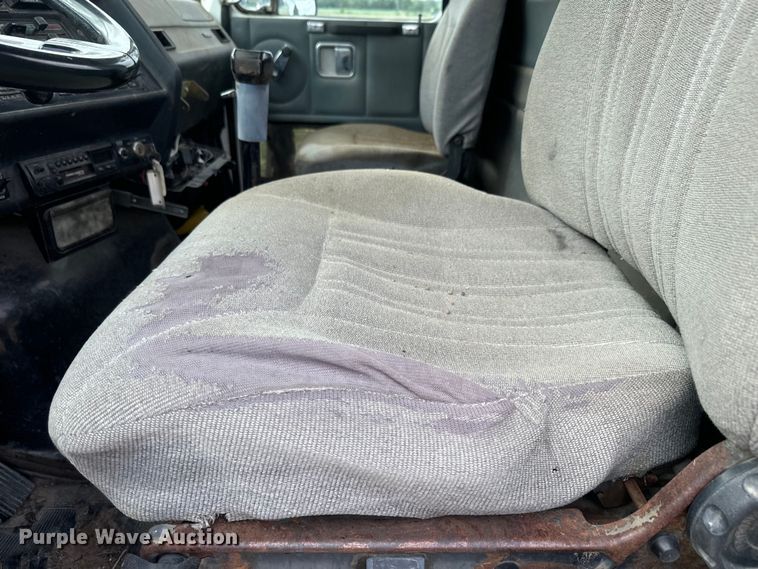 image for item DQ6801 1997 Volvo WG semi truck