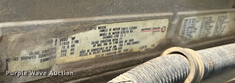 image for item DQ6801 1997 Volvo WG semi truck