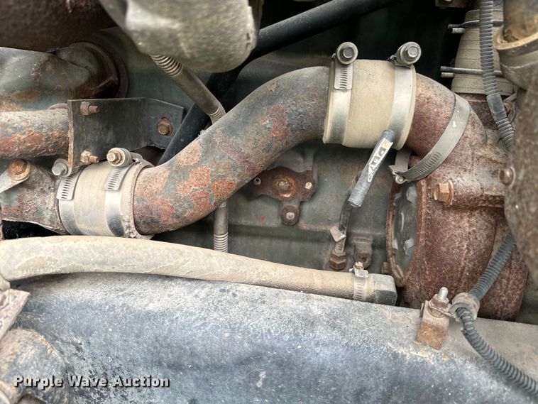 image for item DQ6801 1997 Volvo WG semi truck