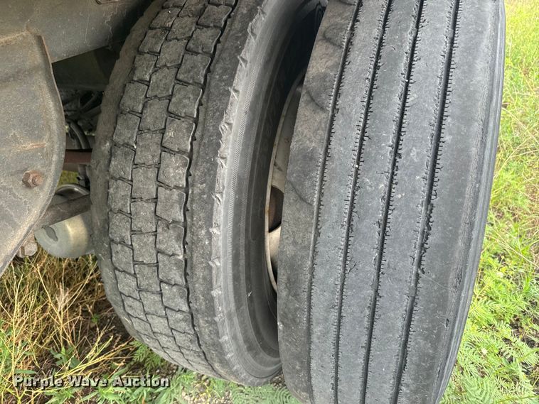 image for item DQ6819 2015 Wabash dry van trailer