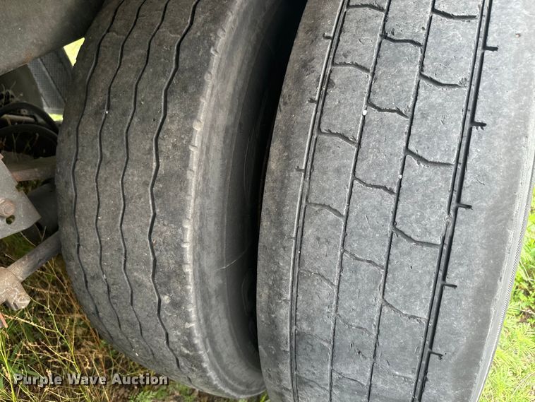 image for item DQ6819 2015 Wabash dry van trailer