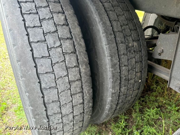 image for item DQ6819 2015 Wabash dry van trailer