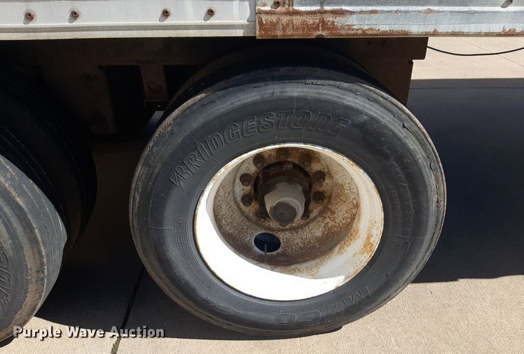 image for item DQ7074 2001 Wabash dry van trailer