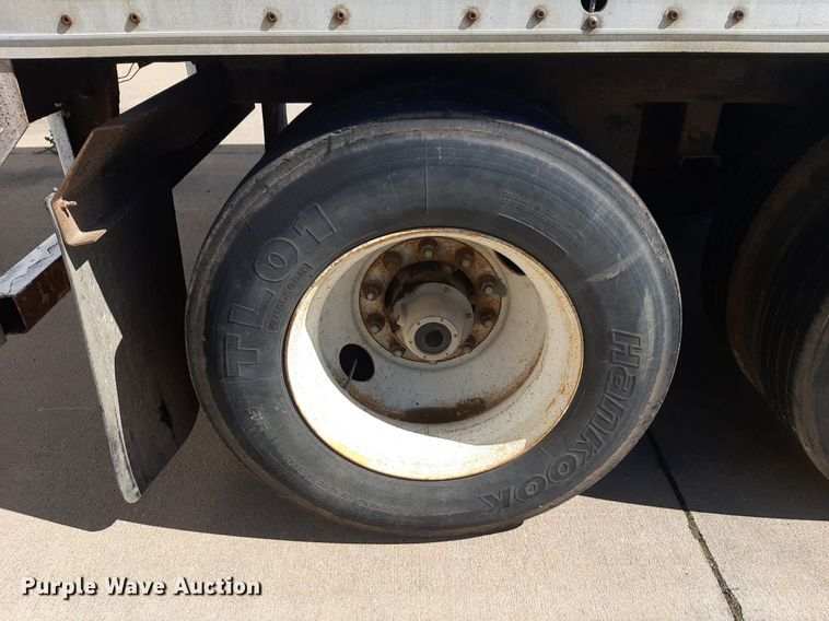 image for item DQ7074 2001 Wabash dry van trailer