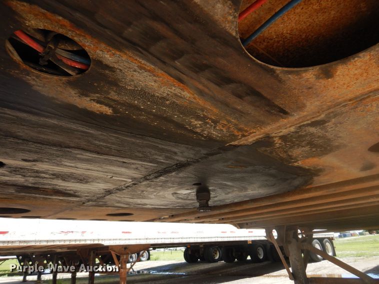 image for item DQ7080 2004 Wabash dry van trailer