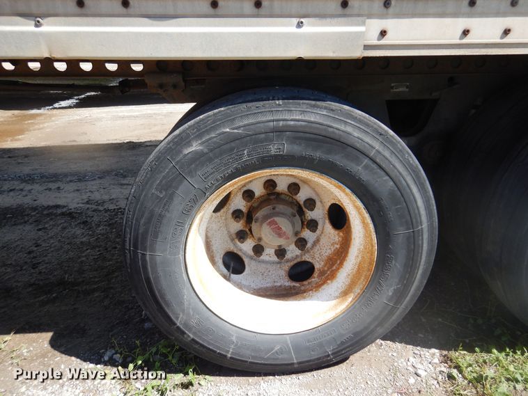 image for item DQ7080 2004 Wabash dry van trailer