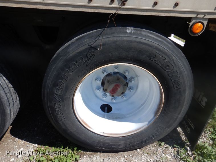 image for item DQ7080 2004 Wabash dry van trailer