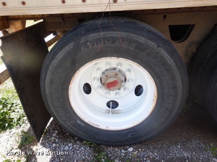 image for item DQ7080 2004 Wabash dry van trailer
