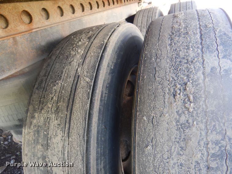 image for item DQ7083 2007 Trail Master dry van trailer