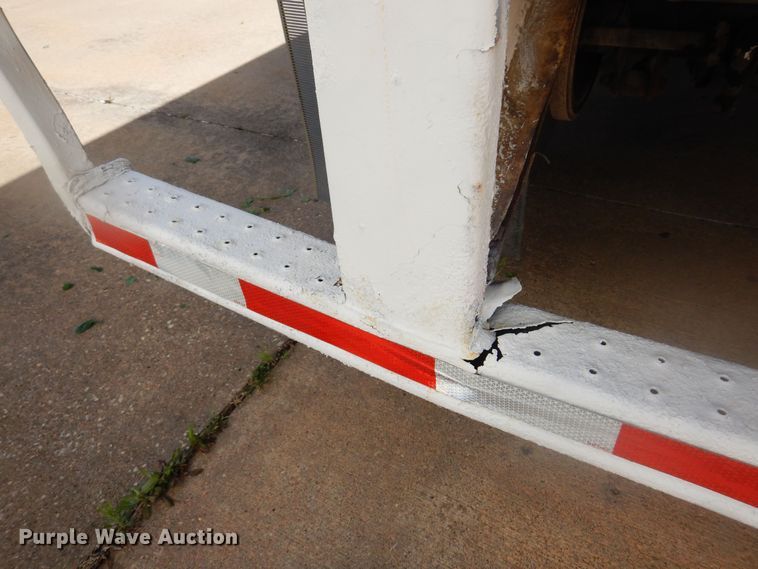 image for item DQ7085 2008 Wabash dry van trailer