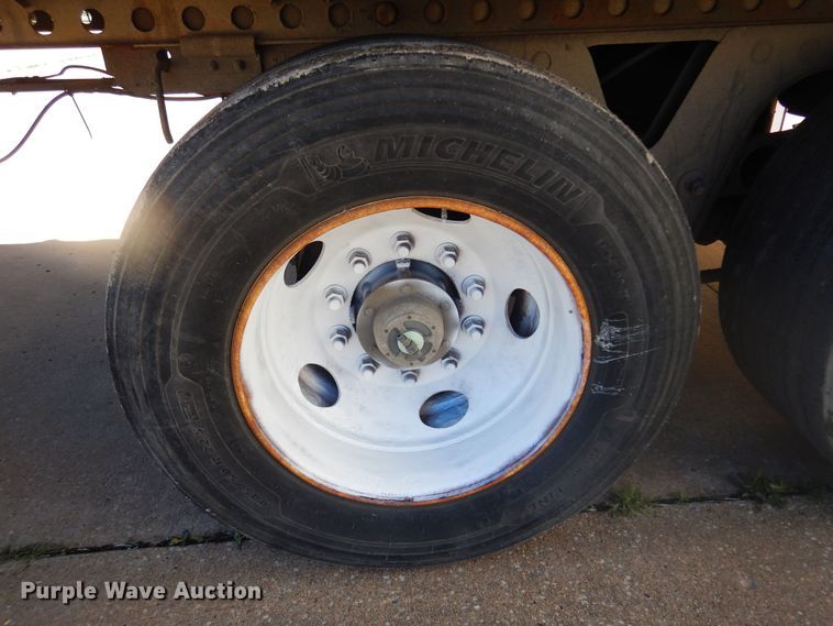 image for item DQ7085 2008 Wabash dry van trailer